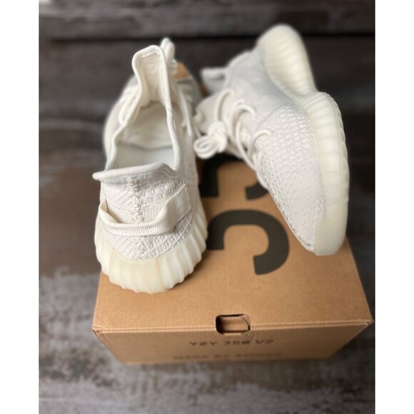 Adidas Yeezy Boost 350 V2 Bone Size 10.5- HQ6316 - Picture 4 of 9